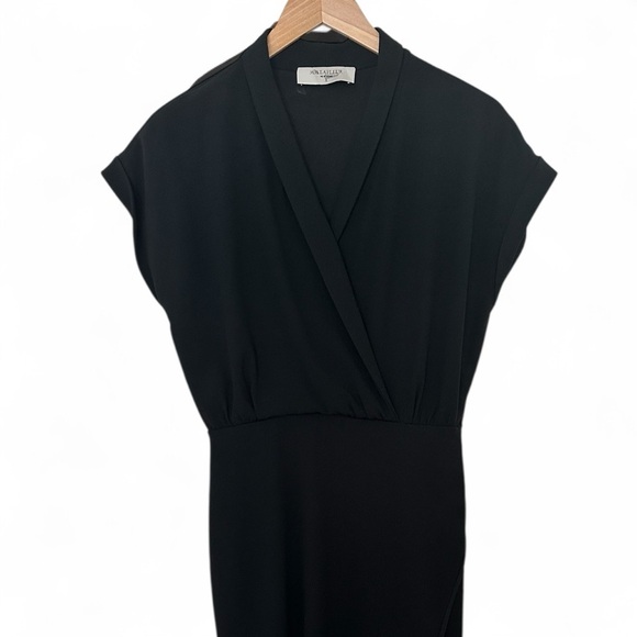 MM Lafleur Tory Dress in Black Size
6 Midi Faux Wrap Short Sleeve - Picture 3 of 11